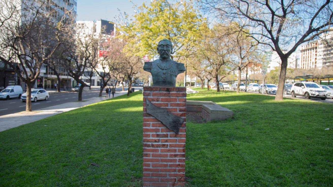 Homenaje al comandante Luis Fontana.jpg