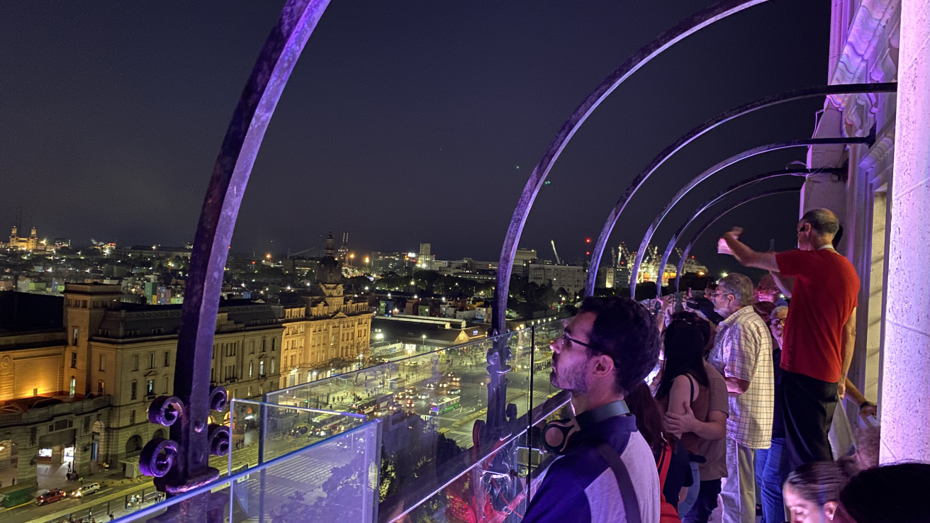 Torre Monumental de noche