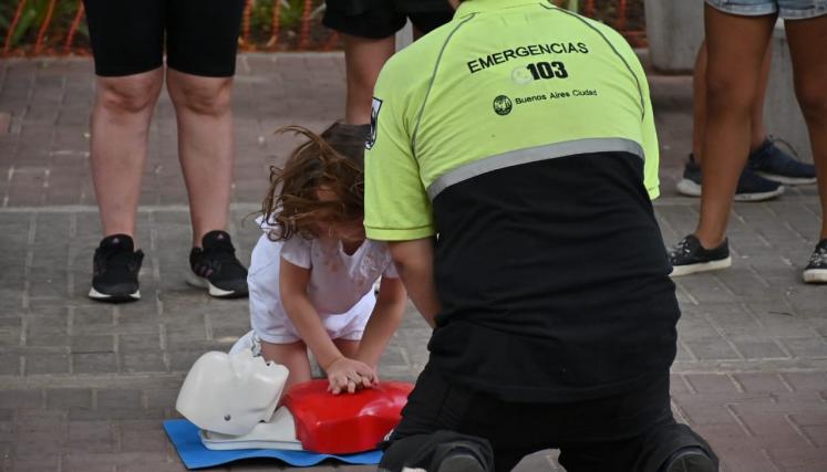 Capacitación RCP en espacios públicos