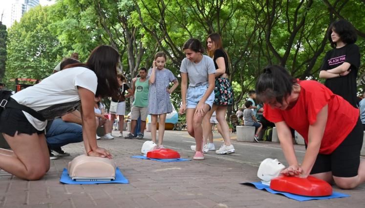 Capacitación RCP en espacios públicos