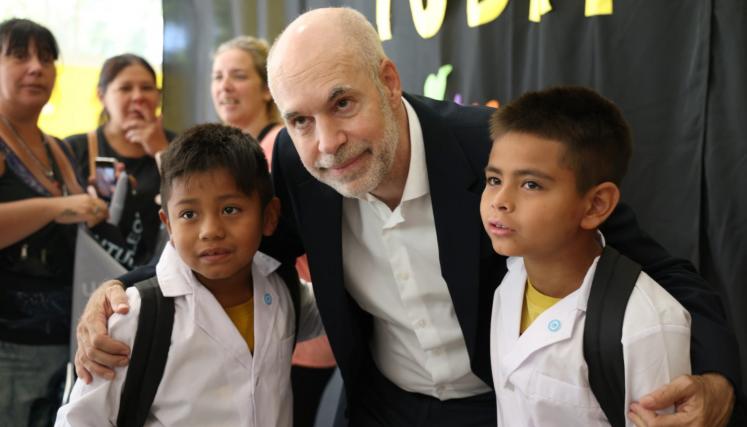 Más de 584 mil estudiantes de escuelas públicas y privadas empezaron las clases en la Ciudad