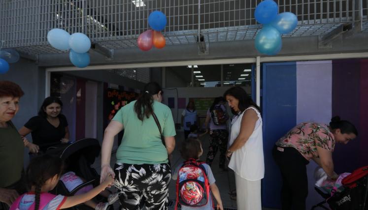 Más de 584 mil estudiantes de escuelas públicas y privadas empezaron las clases en la Ciudad