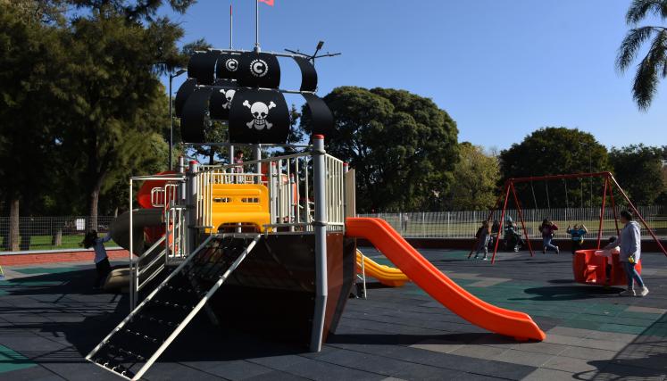 Patio de juegos Parque Saavedra