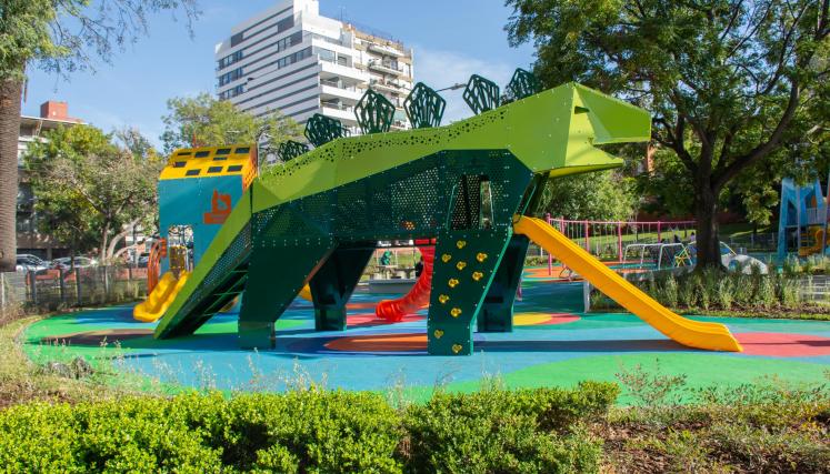 Mangrullo "T-Rex" en Parque Lezama