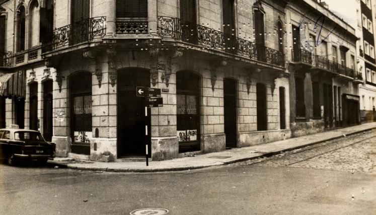 Esquina Chile y Bolivar. 