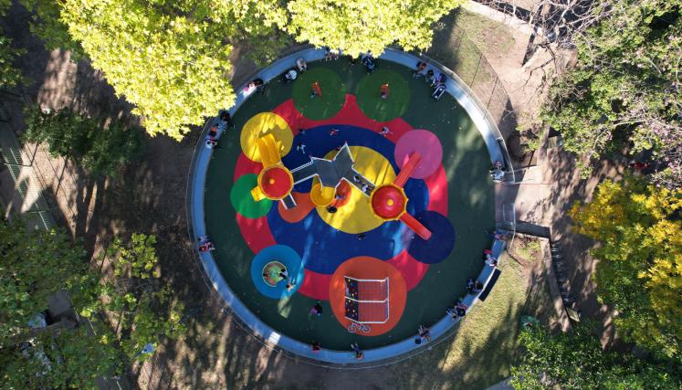 Patio de juegos en Plaza Velasco Ibarra