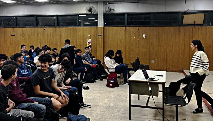 Difundimos acciones de Control de Obras a docentes y estudiantes de escuelas técnicas