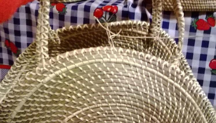 canasta tejida