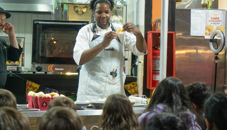 La Ciudad invita a toda la familia a disfrutar de actividades lúdicas y recreativas pensadas para los más chicos. También hay menús infantiles. Entrada libre y gratuita.