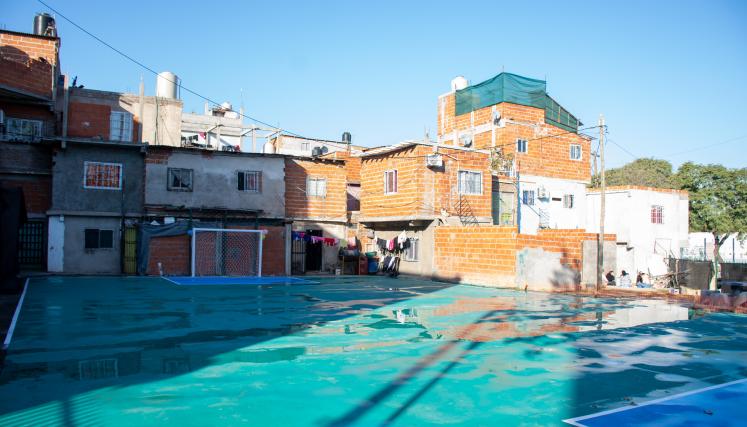 Barrio Illia, patio de juegos y canchita