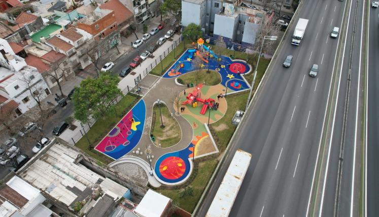 Patio de juegos en Plaza Saint Exupery