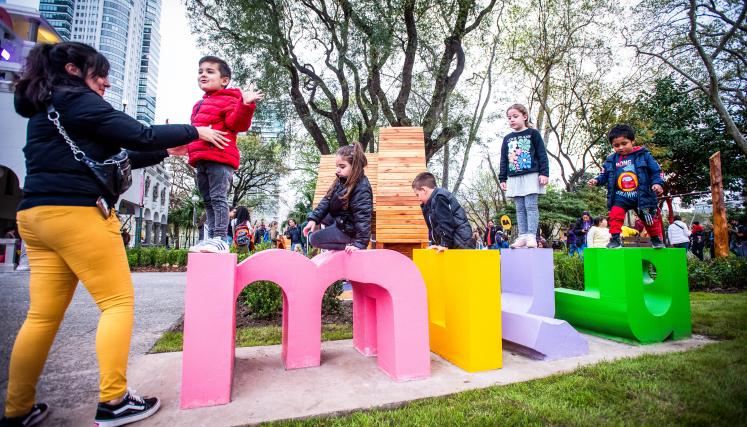 MIJU | Patio de juegos