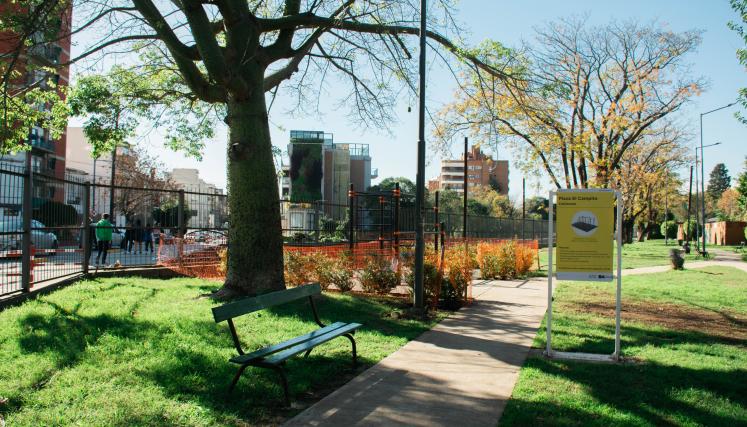 Plaza Nuestra Señora de la Asunción. Canil.