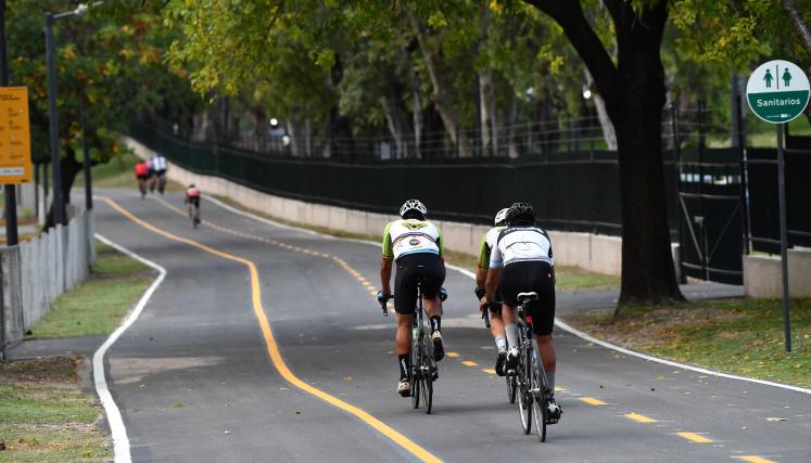 Ya funciona la nueva pista de ciclismo del Parque Sarmiento 