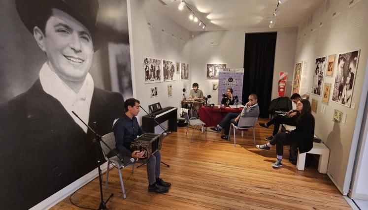 Gabriel Merlino en el Museo Casa Carlos Gardel