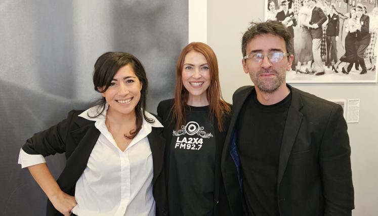 Noelia Moncada y Pablo Fraguela con Paula Sterczek