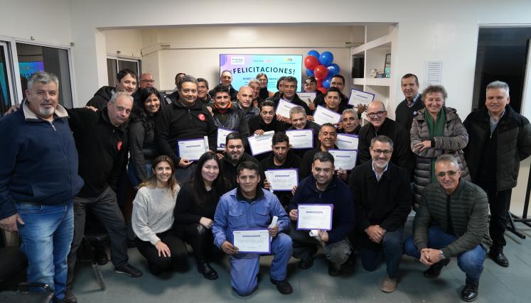 Trabajadores de Flecha Bus acreditan sus saberes en la Ciudad 