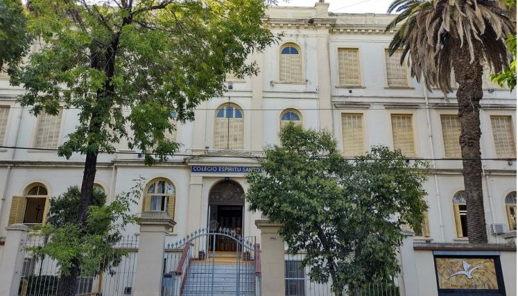 Fachada del Instituto Espíritu Santo