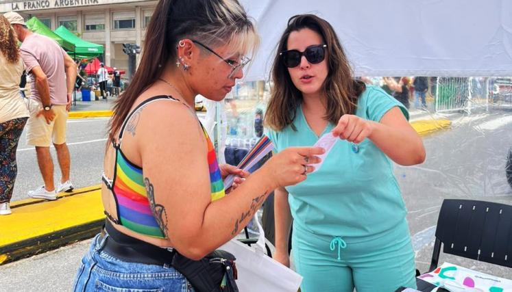 Unidad Sanitaria Movil en la Marcha del Orgullo