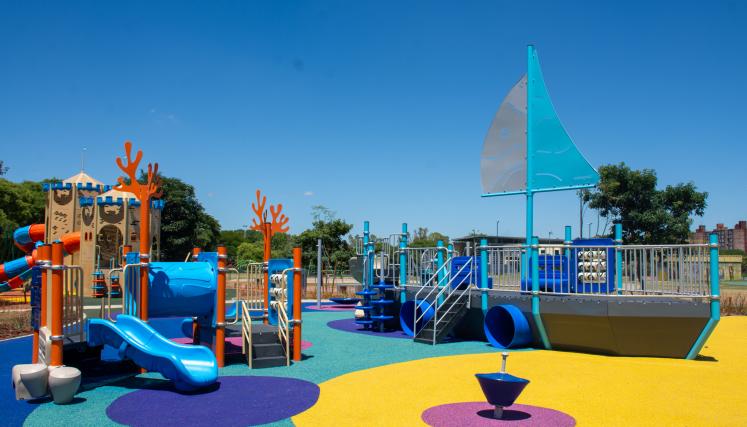 Patio de juegos en Parque Indoamericano