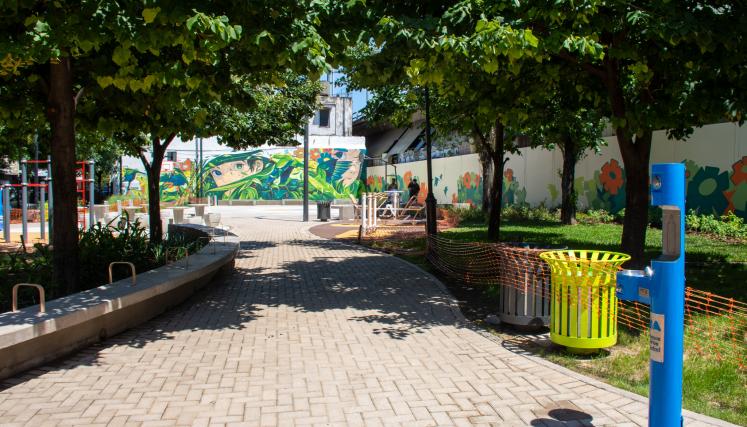 Plazoleta Carlos Jáuregui - senderos