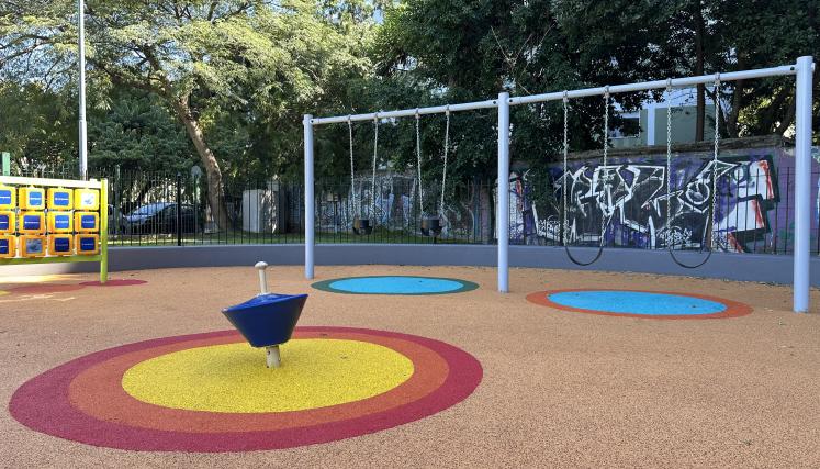Plazoleta Santos Dumont - patio de juegos