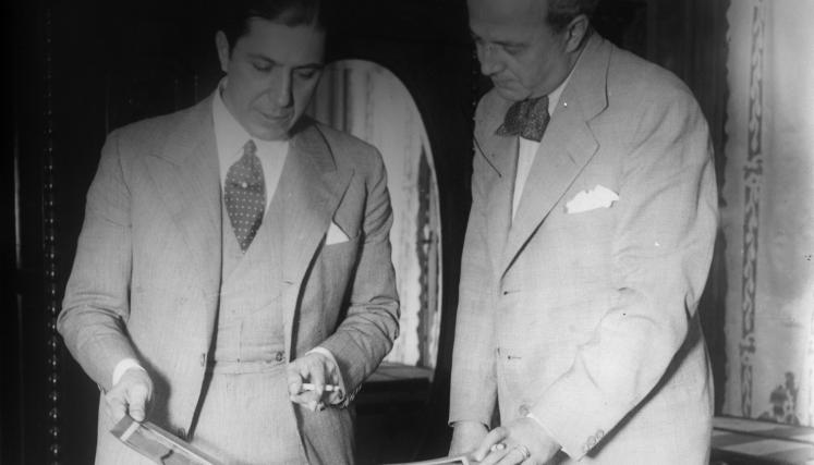 Carlos Gardel en su casa, 1933.