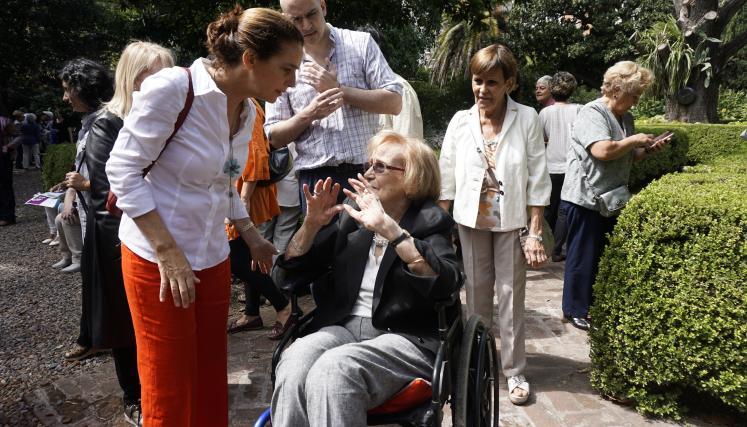 esculturas en el jardin4