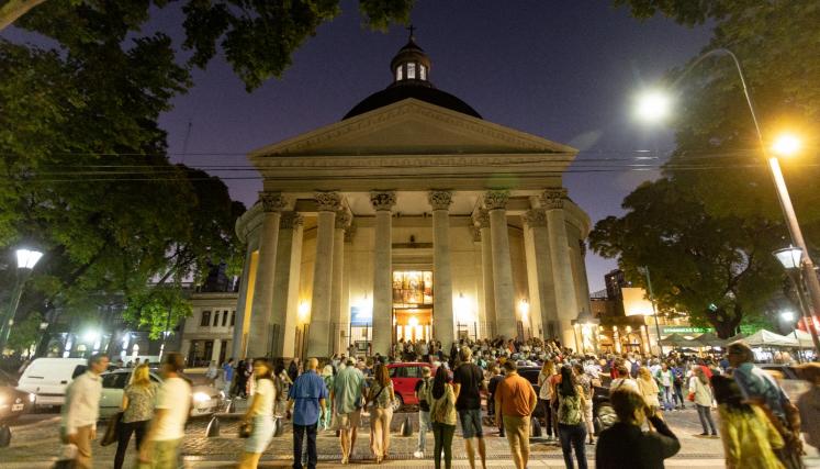 Noche de los templos