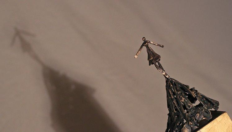 Serie De bisagras y grietas / tarot, sacerdotisa