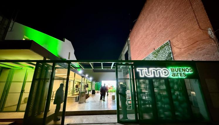 Abre otro centro TUMO para chicos del secundario y suma talleres de Inteligencia Artificial