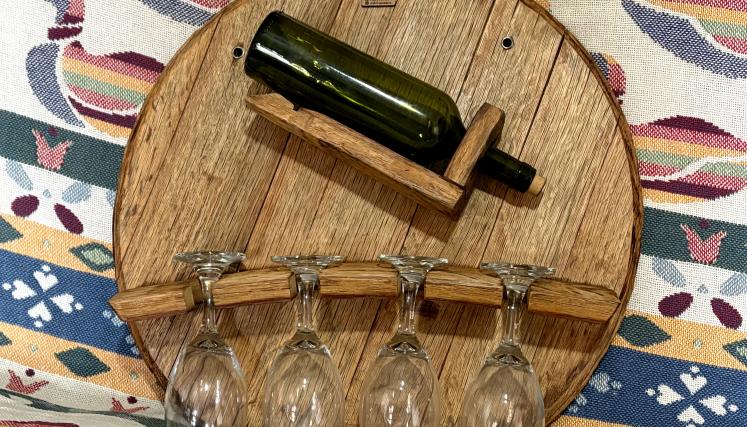 Organizador de vinos y copas