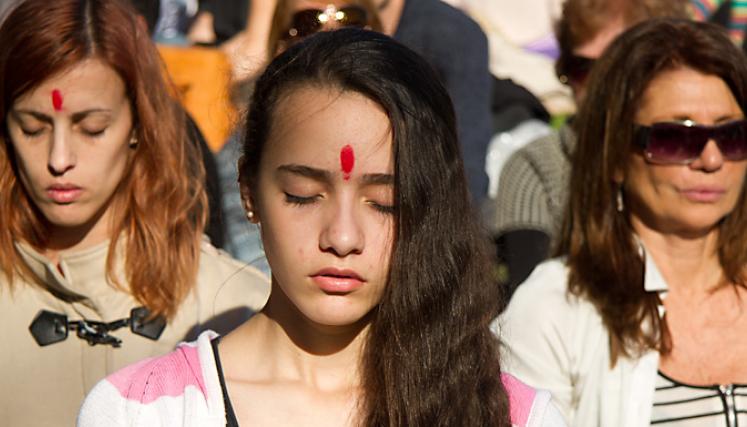Buenos Aires por la paz, un encuentro de meditación masiva. 