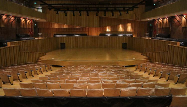 La sala sinfónica hoy tiene tres niveles de palcos, pullman y bandejas laterales y también está provista de un escenario móvil. Foto: Matías Repetto /GCBA.