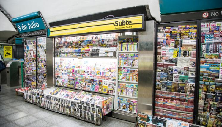 Nuevos puestos de diarios en la Línea D de subterráneos. Foto: Subte.