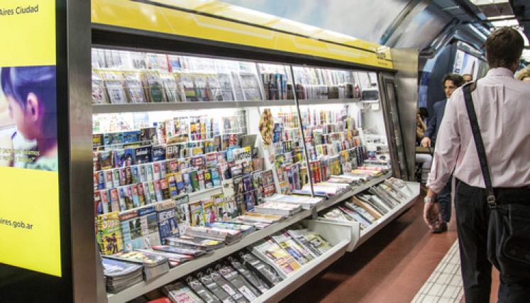 Nuevos puestos de diarios en la Línea D de subterráneos. Foto: Subte.