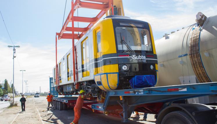 Nuevos coches, línea A. Fotos de SBASE.