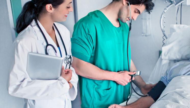 800 Becas enfermeria