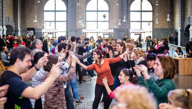 La Usina del Arte celebra el 25 de Mayo. Foto de la Usina del Arte. 